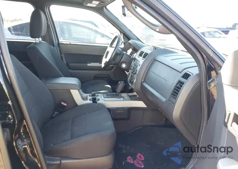 2010 Ford Escape Xlt z USA, uszkodzony, nr VIN 1FMCU0D70AKA12515